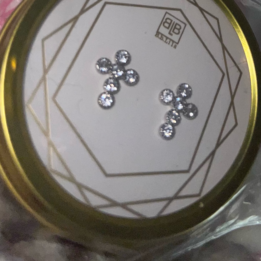 New Bb Lila Cross Studs Earrings